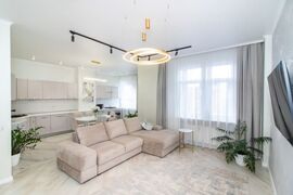 2-ком. квартира, 90.4м², 5/5 этаж