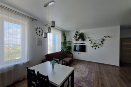 Продается 2х комнатная квартира 67.3 кв.м.