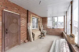 Дом 230 м² на участке 6 сот.