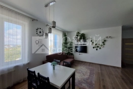 Продается 2х комнатная квартира 67.3 кв.м.